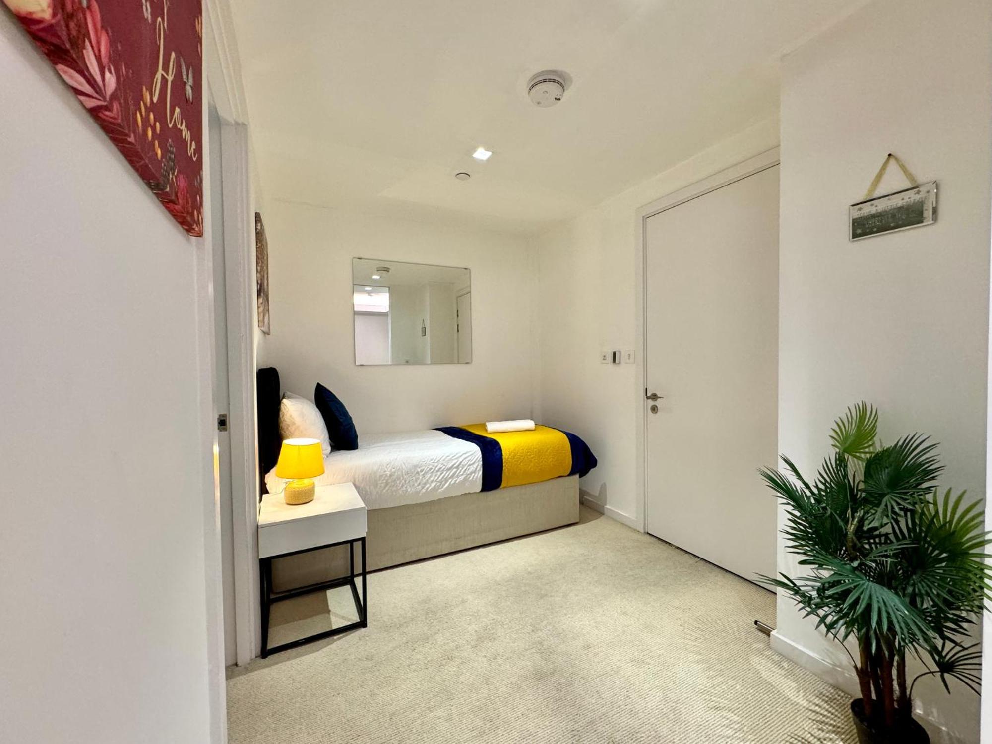 London Excel Cosy Apartment With Balcony & River View Close To O2 Arena, Cable Car, City Hall ภายนอก รูปภาพ